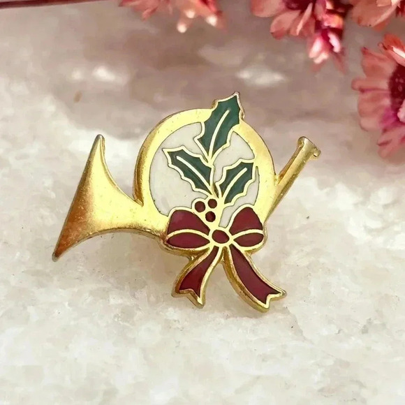 Vintage Jewelry - Gold T French Horn Bow Tie + Mistletoe Green & Red Enamel Christmas Pin | Brooch